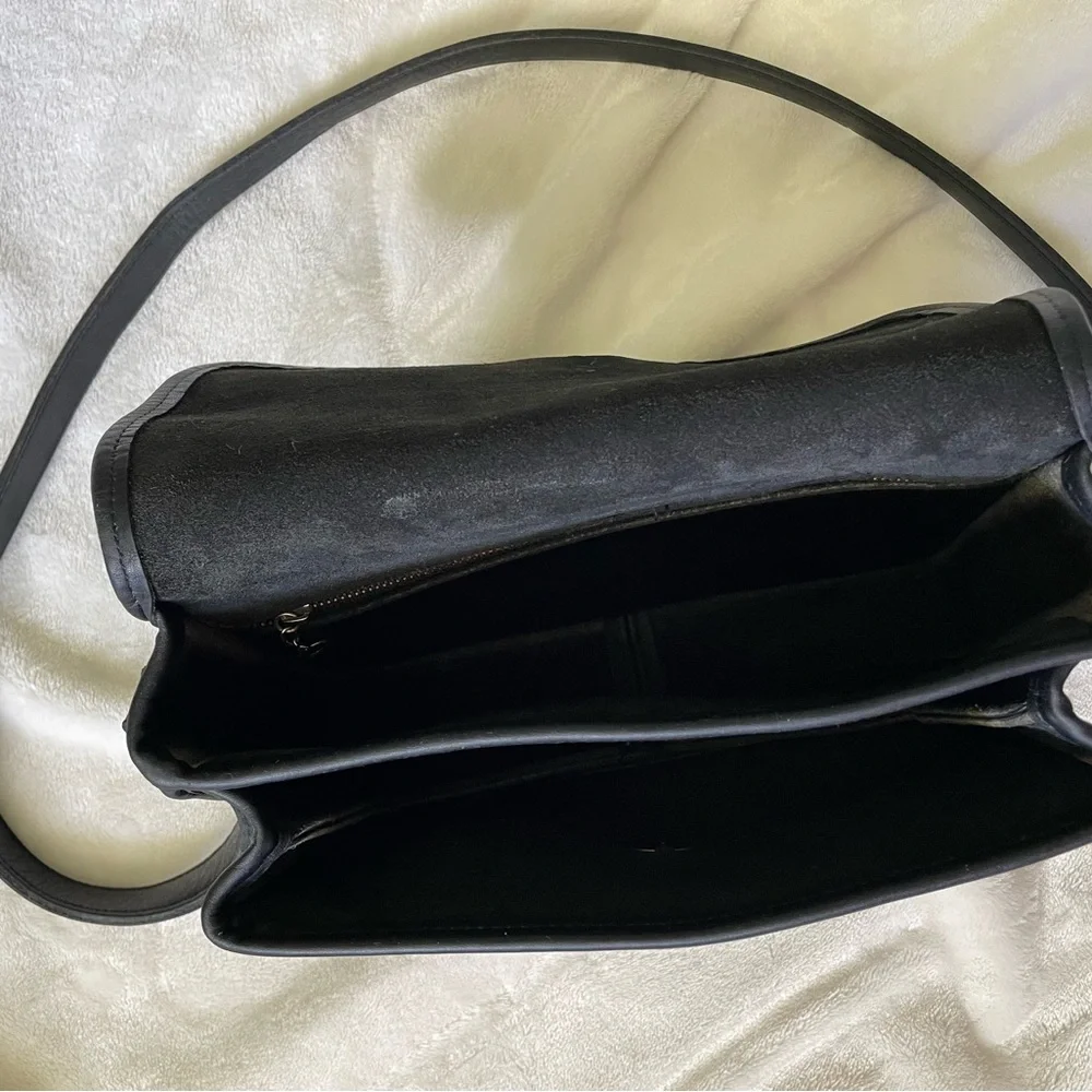 Genuine Vintage COACH Leather Purse - Picture 7 of 15